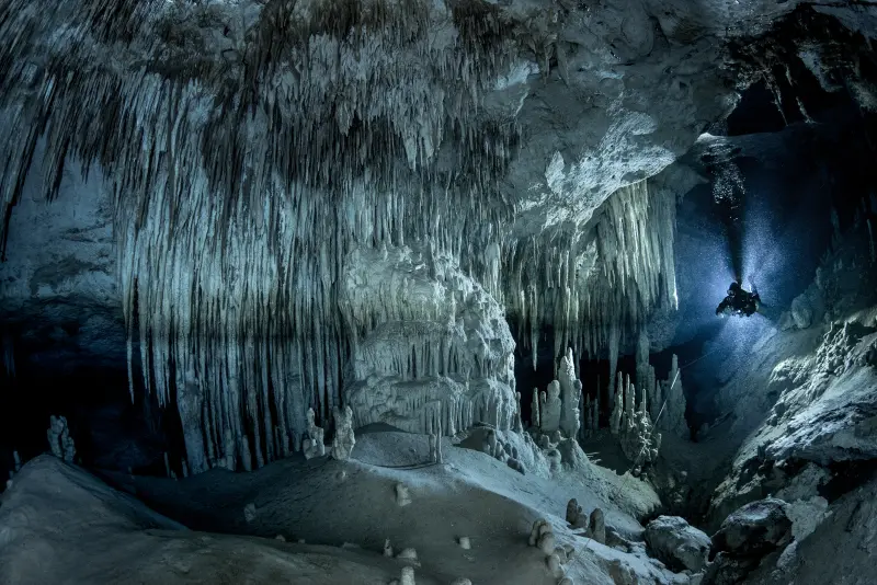 Full Cave Diver